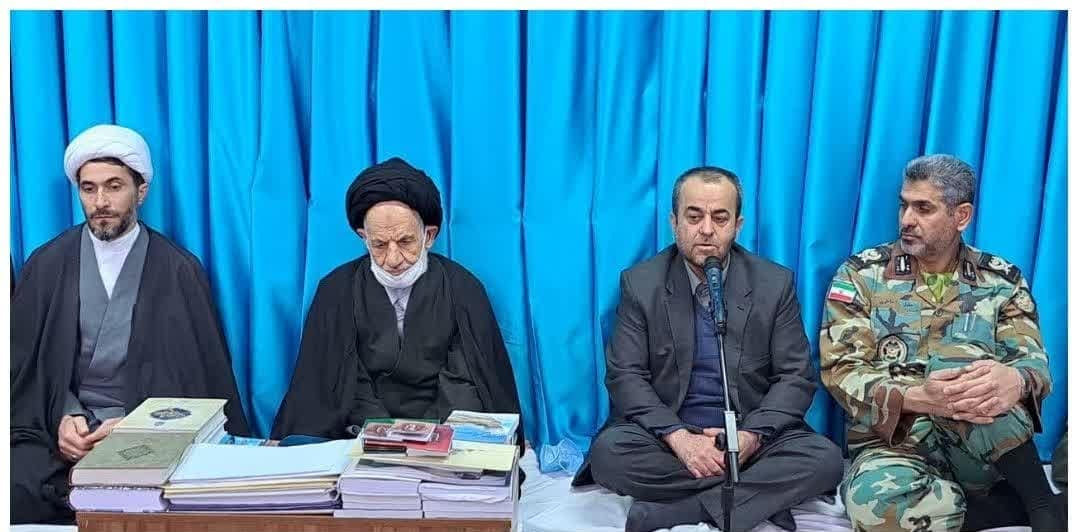 رمز پیروزی و اقتدار انقلاب اسلامی، پشتوانه مردمی است