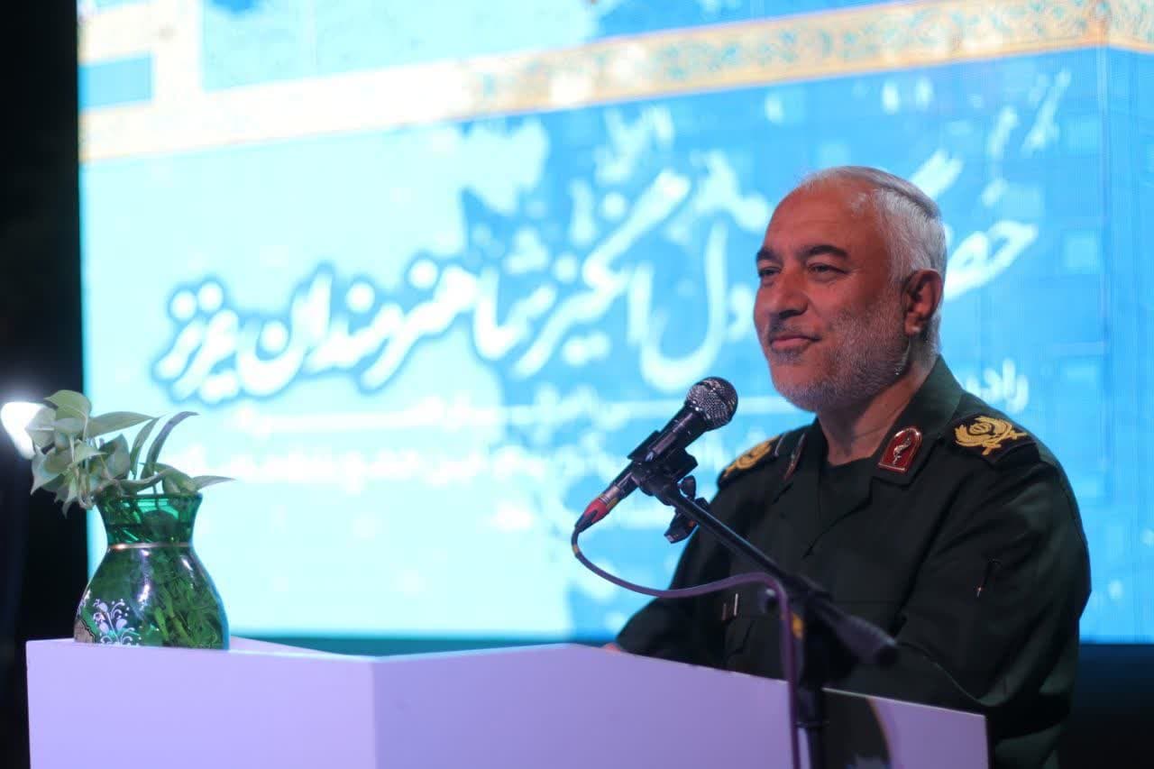 هنرمندان خراسان جنوبی باخلق آثارفاخر با توطئه‌ها مقابله کنند