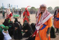 عشق به حسین (ع) مرز نمیشناسد؛ جلوههای اربعین در سرایان با نوای جابر” عشق به حسین (ع) مرز نمیشناسد؛ جلوههای اربعین در سرایان با نوای جابر”