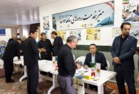 میز خدمت بیمه کوثر در مصلی نماز جمعه بیرجند برپا شد