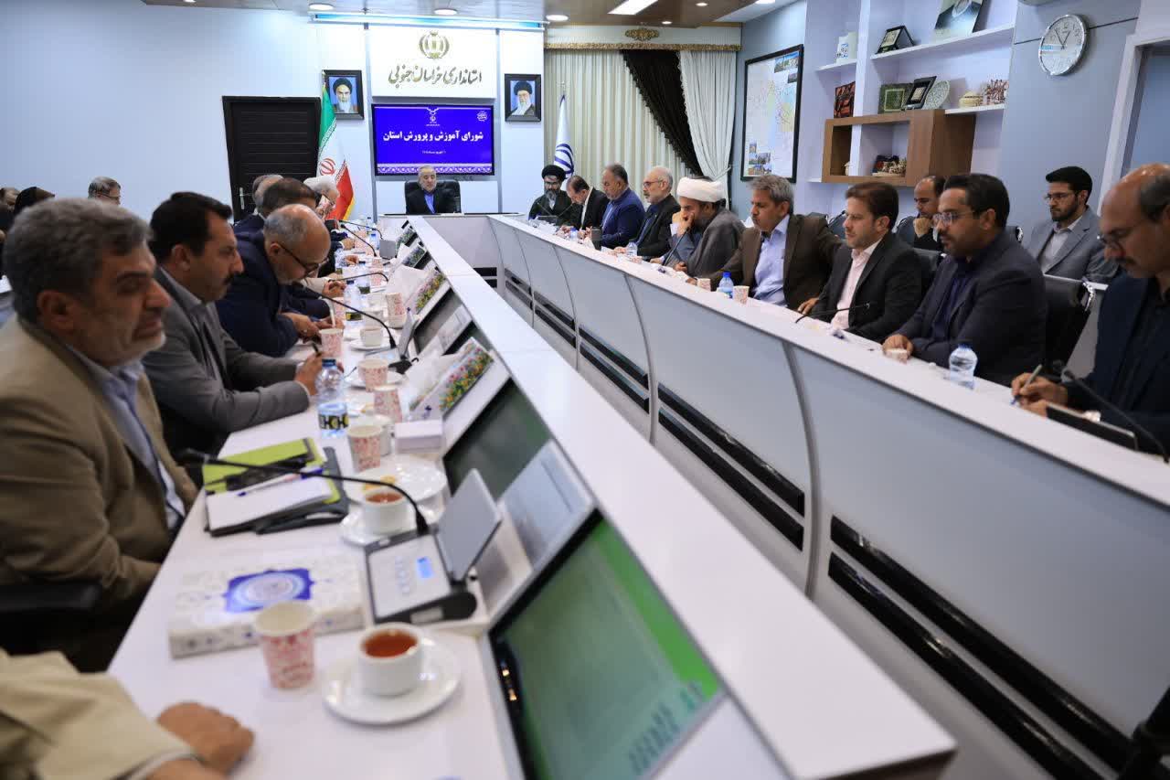 ثبت‌نام ۹۰ درصد دانش‌آموزان در مدارس خراسان جنوبی انجام شد