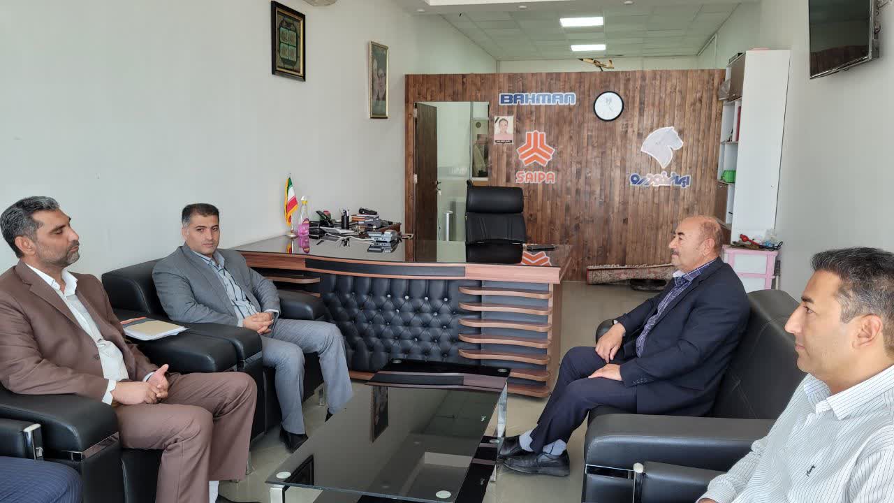 خیر بیرجندی ۱۰۰ میلیون تومان به انجمن حمایت زندانیان مرکز استان اهدا کرد