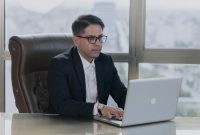 مدال طلای انگلیس با عطر زعفران خراسان جنوبی