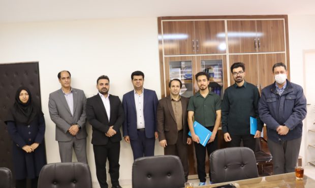 تقدیر از دانشجویان فعال فرهنگی دانشگاه صنعتی بیرجند توسط نمایندگی بیمه دی