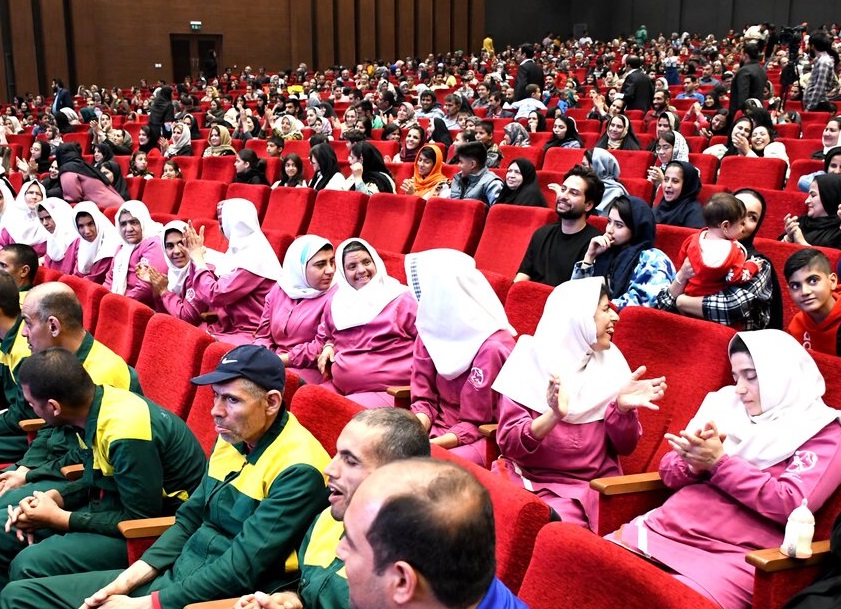 جشن لبخند۴ ویژه توانخواهان در بیرجند برگزار می شود