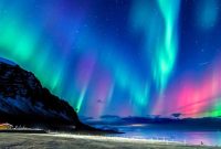 آشنایی با پدیده شفق قطبی روسیه + راهنمای بازدید