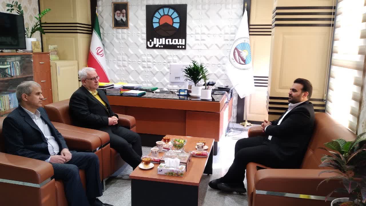 دیدار مدیر بیمه دی خراسان جنوبی با پیشکسوتان صنعت بیمه دیدار مدیر بیمه دی خراسان جنوبی با پیشکسوتان صنعت بیمه