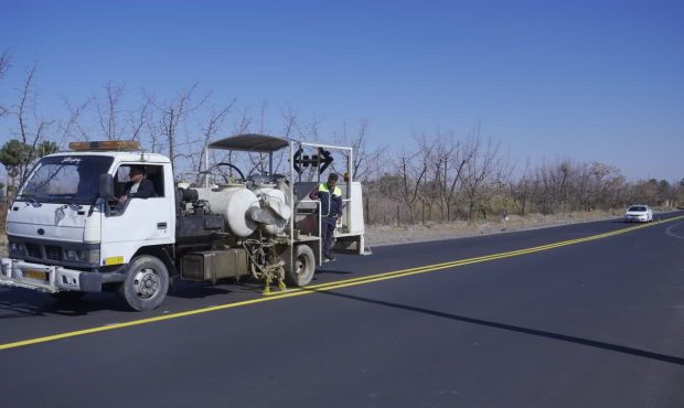 انجام بیش از ۱۵۰۰ کیلومتر خط کشی در محورهای خراسان جنوبی