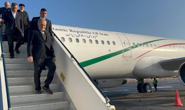 نخستین سفر رئیس دولت چهاردهم به خراسان جنوبی/ پزشکیان وارد بیرجند شد