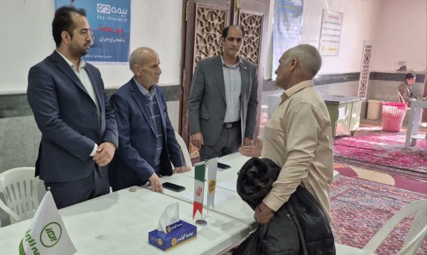 حضور بیمه کوثر و سندیکای بیمه‌ خراسان جنوبی در نماز جمعه بیرجند