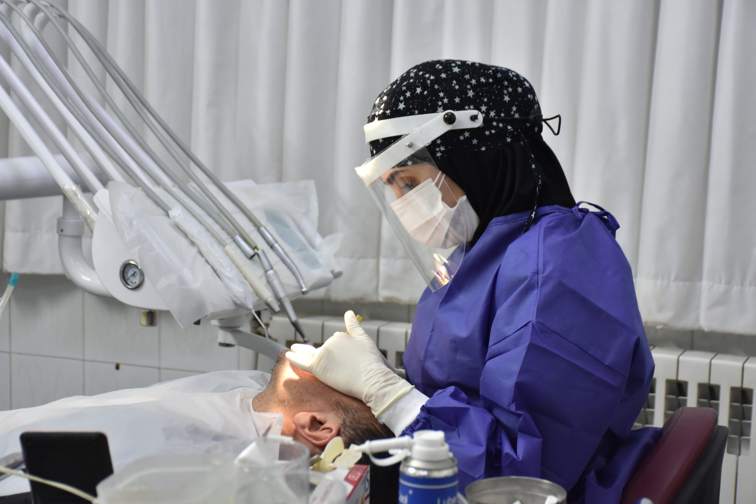 ویزیت رایگان بیماران در دارالشفاء امام حسین(ع) بیرجند