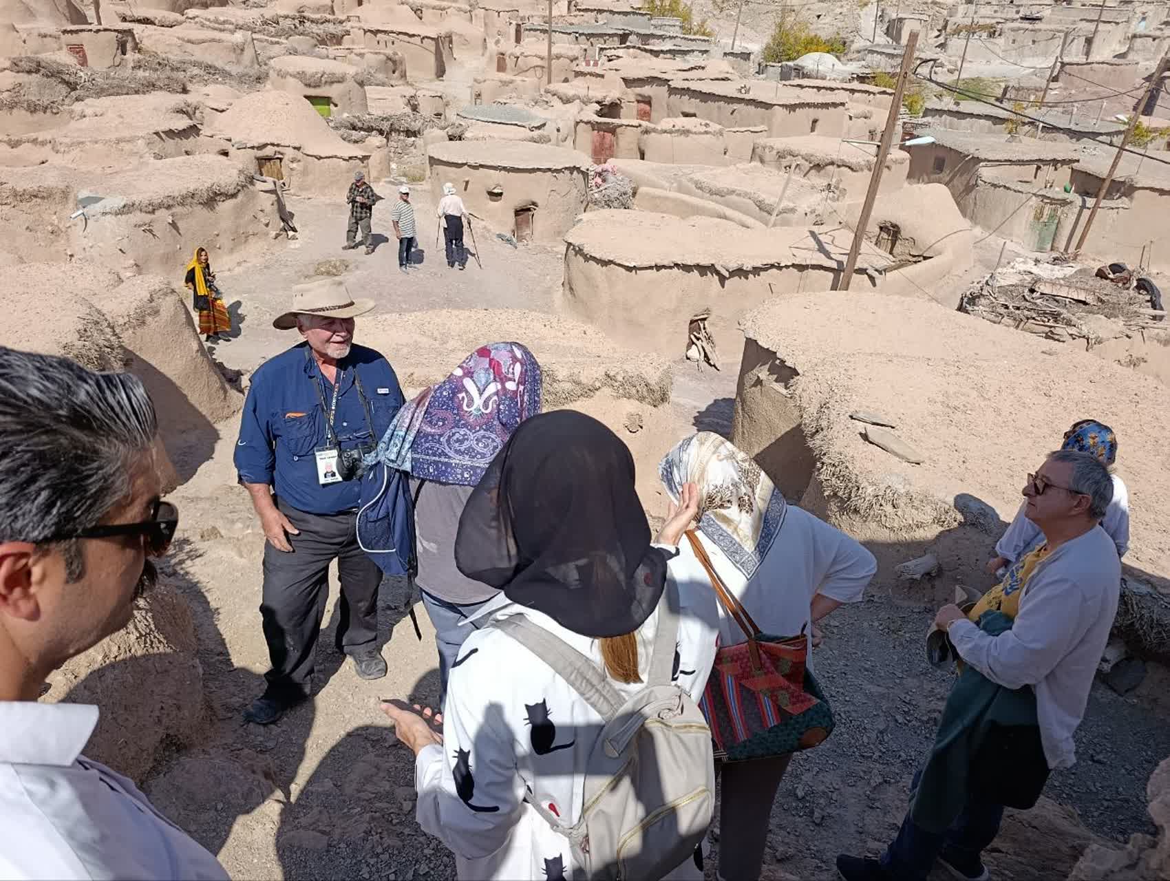 ۳۷۰ گردشگر خارجی در فصل پاییز به خراسان جنوبی سفر کردند ۳۷۰ گردشگر خارجی در فصل پاییز به خراسان جنوبی سفر کردند