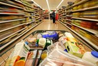 استمرار توزیع کالاهای تنظیم بازار در خراسان جنوبی