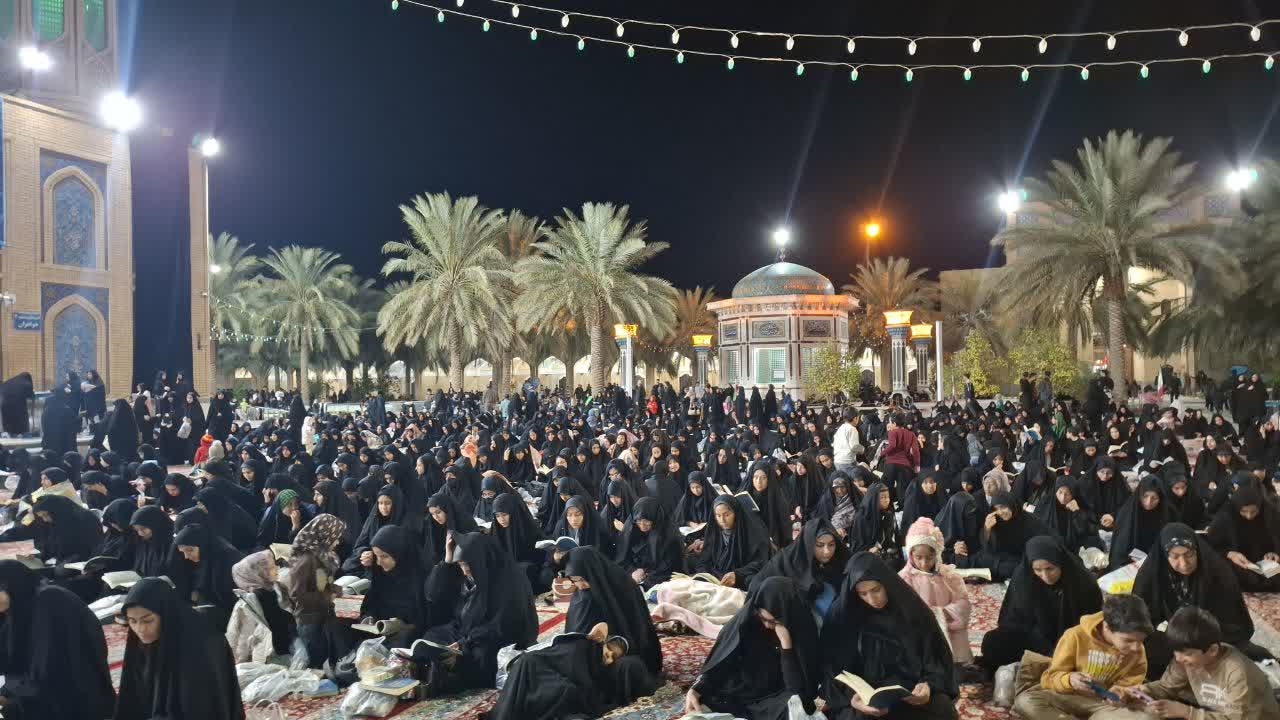 شب قدر در خراسان جنوبی: اشک بر رهبر شهید، امید به رهبری جدید