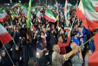 طنین اقتدار در مهد معجزه؛ بیعت شبانه کویر با رهبر انقلاب