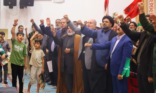 طنین نوای حماسی در قهستان/ رجز خوانی مردمان دیار طلای سرخ در آئین هفتم تدفین رهبر شهید